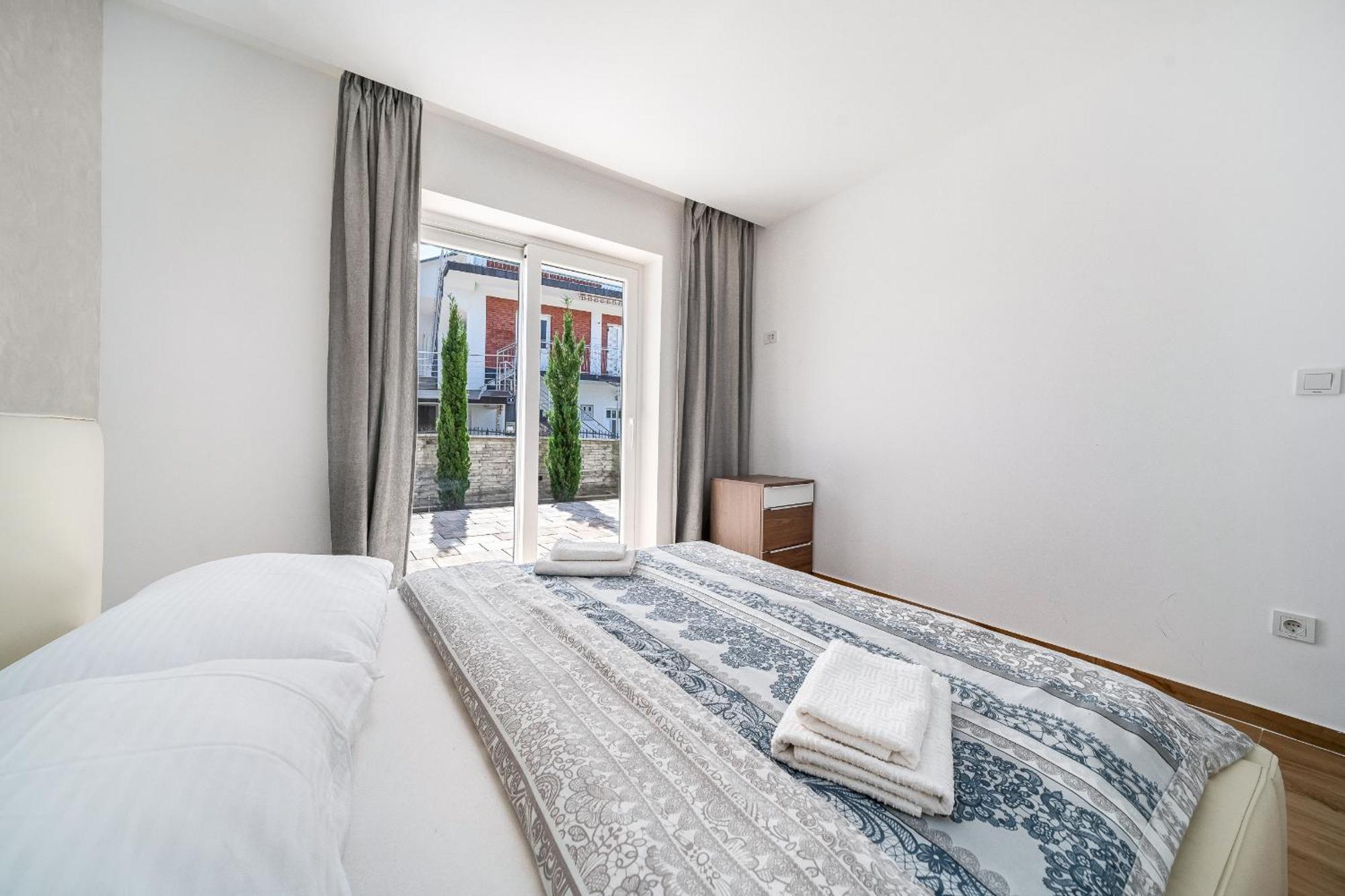 Luxury Apartments-La Dino Maky Vodice Room photo